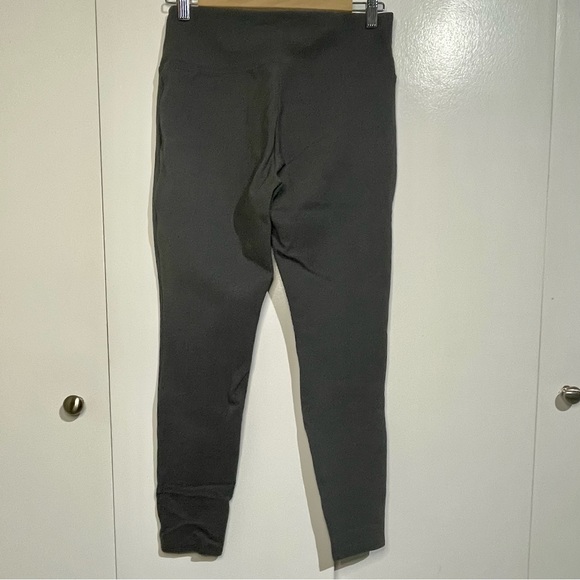 Eddie Bauer Grey stretch ponte pant. Like new. Size L - Picture 2 of 4